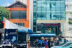 Tiệm kim cương ở TPHCM đông đúc, khách nói bán xong nhận tiền sau vài ngày