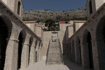 Người dân la hét vì cặp đôi tái hiện cảnh "nóng"... trên đường phố