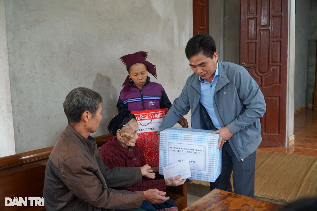 Hai Mẹ Việt Nam anh hùng được nhận phụng dưỡng - 4 Hai Mẹ Việt Nam anh hùng được nhận phụng dưỡng - 4