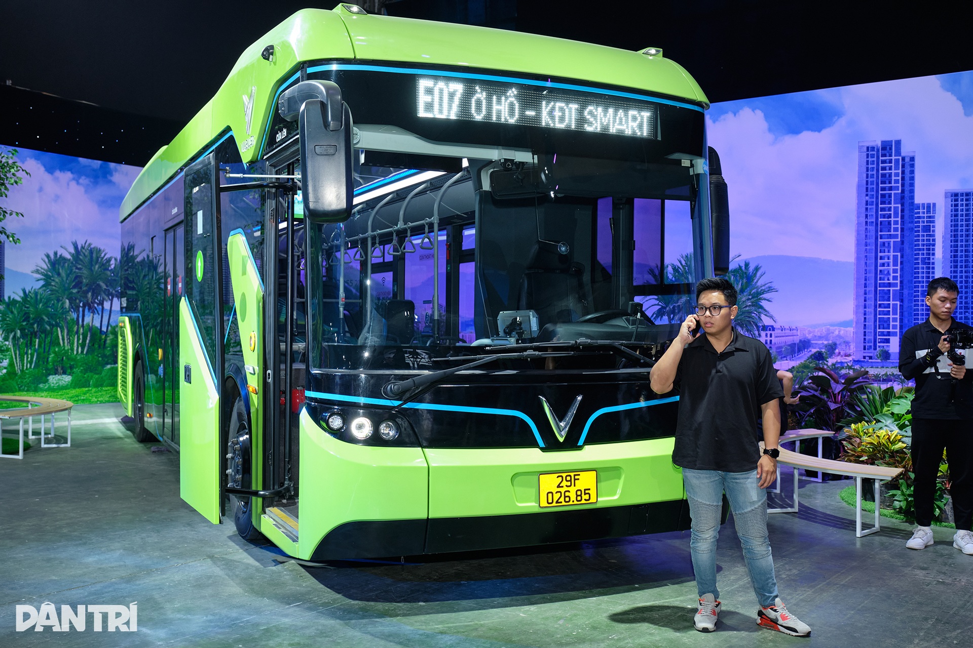 Triển lãm xe điện VinFast: Đa dạng sản phẩm, nhiều hoạt động trải nghiệm - 19