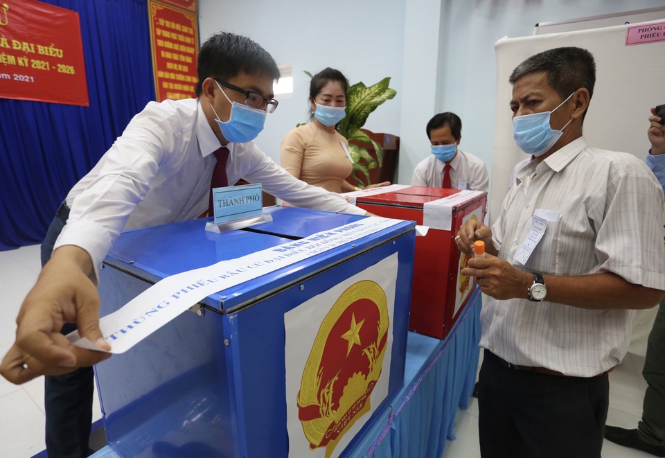 Trình tự kiểm phiếu và nguyên tắc xác định người trúng cử - 1 Trình tự kiểm phiếu và nguyên tắc xác định người trúng cử - 1