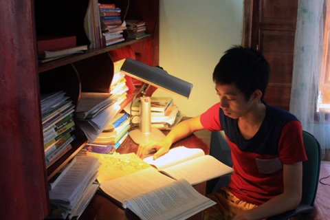 Cậu thủ khoa đa tài xứ Nghệ