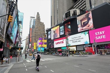 Giới nhà giàu Mỹ tích lũy tài sản vì lo sợ dịch Covid-19 kéo dài