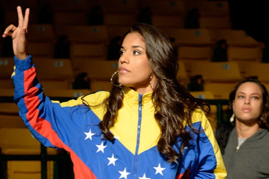 Nữ võ sĩ xinh đẹp nói không với chiêu trò gợi cảm