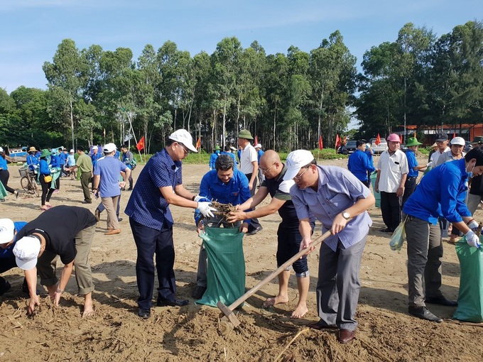 Thanh Hóa: Phát triển kinh tế gắn với bảo vệ môi trường bền vững - Ảnh 2.