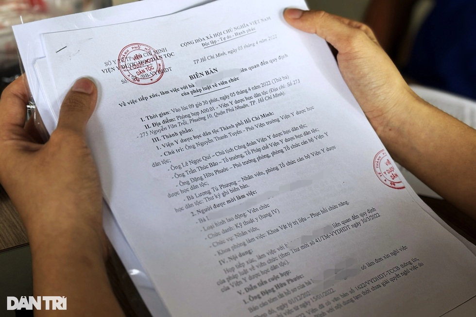 Sống lao đao vì 2 năm bị Viện Y dược học dân tộc TPHCM treo đơn xin nghỉ - 1 Sống lao đao vì 2 năm bị Viện Y dược học dân tộc TPHCM treo đơn xin nghỉ - 1
