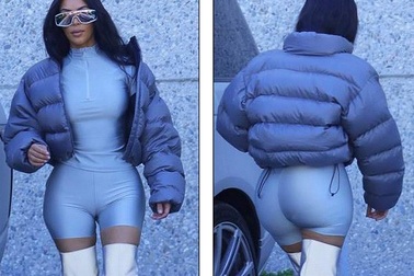 Kim Kardashian gây choáng với trang phục khó hiểu