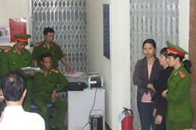 Trưởng phòng ngân hàng bị bắt vì tham ô