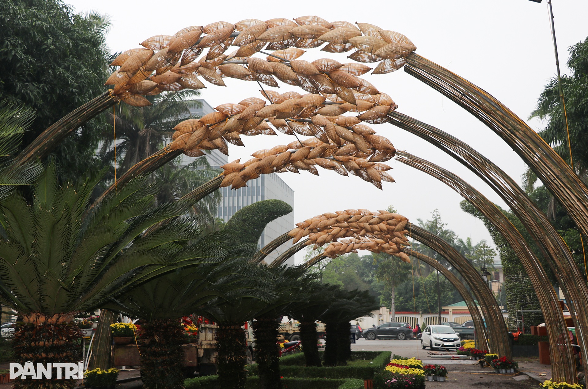 50 người làm việc không nghỉ một tuần để hoàn thành vòm lúa nước khổng lồ - 2 50 người làm việc không nghỉ một tuần để hoàn thành vòm lúa nước khổng lồ - 2