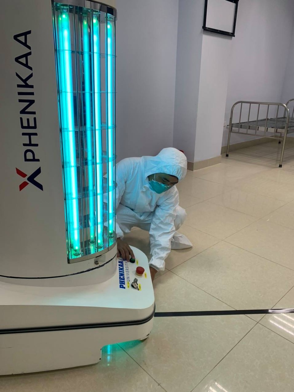 Đại học đưa Robot khử khuẩn lên hỗ trợ tâm dịch Bắc Giang - 2 Đại học đưa Robot khử khuẩn lên hỗ trợ tâm dịch Bắc Giang - 2