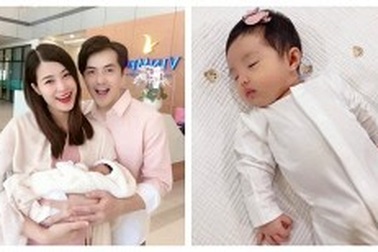 Đông Nhi lần đầu công khai gương mặt của con gái đầu lòng