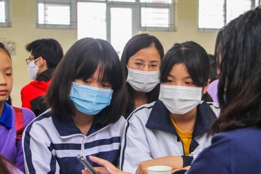 Hà Nội yêu cầu học sinh lớp 9 và lớp 12 không được rời nơi cư trú