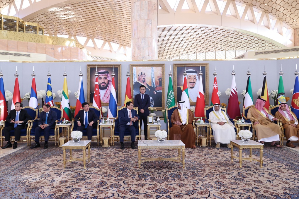 Thủ tướng bắt đầu chuyến thăm Ả-rập Xê-út, dự Hội nghị ASEAN - GCC - 3