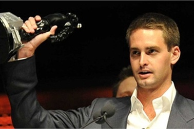 7 chi tiết thú vị trong cuộc đời tỷ phú trẻ nhất thế giới