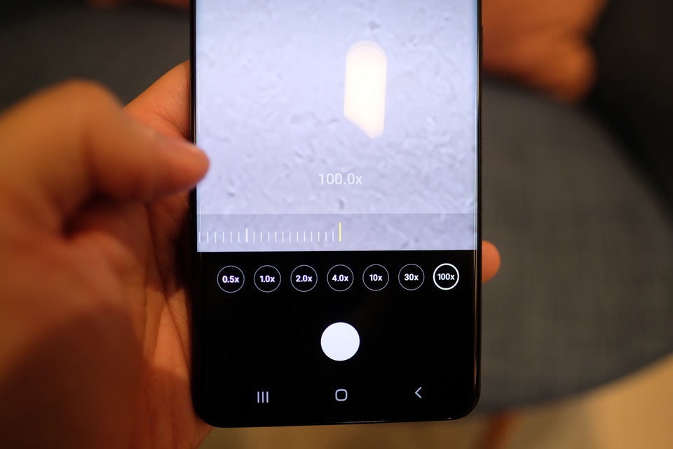 Cận cảnh bộ 3 smartphone Galaxy S20: Nâng cấp ấn tượng về camera - 6 Cận cảnh bộ 3 smartphone Galaxy S20: Nâng cấp ấn tượng về camera - 6