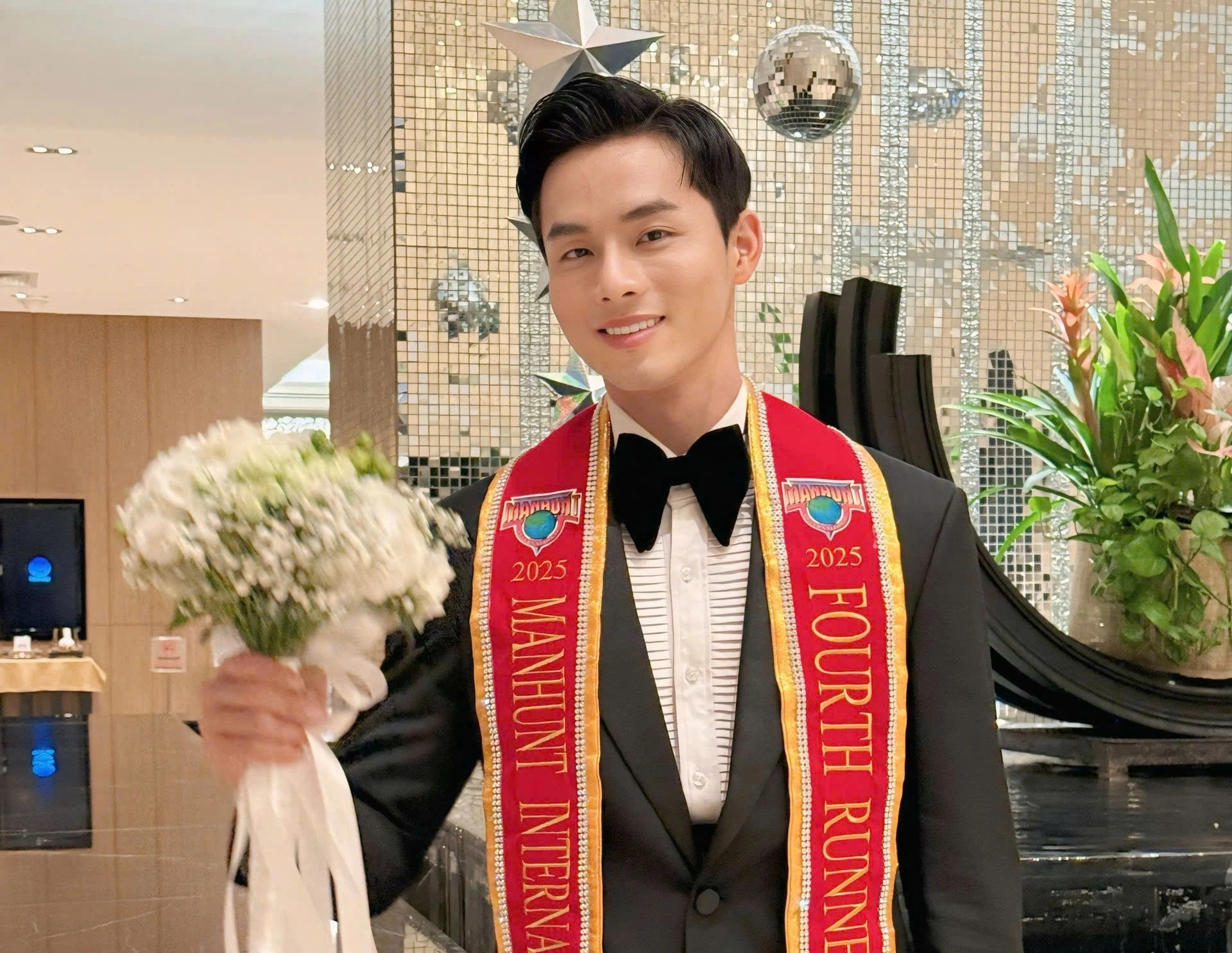 Nam người mẫu Bến Tre đoạt Á vương 4 tại Manhunt International - 2