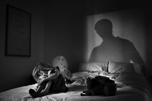 Bắt đối tượng nghi nhiều lần dâm ô với con gái riêng 15 tuổi của vợ hờ