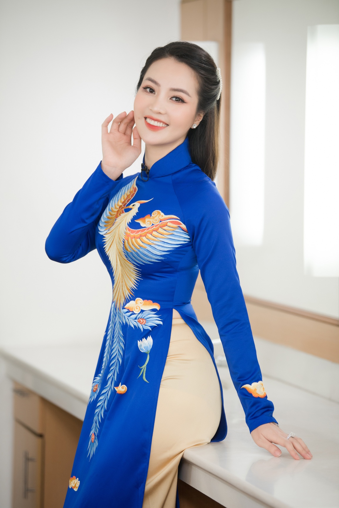 Á hậu Thụy Vân cầu cứu NTK Đức Vincie giữa đêm - 5 Á hậu Thụy Vân cầu cứu NTK Đức Vincie giữa đêm - 5
