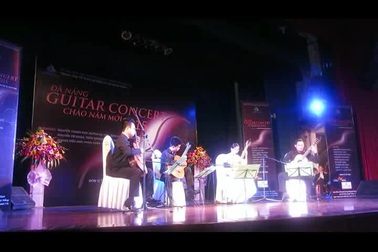 Trình tấu guitar quốc tế chào năm mới 2016