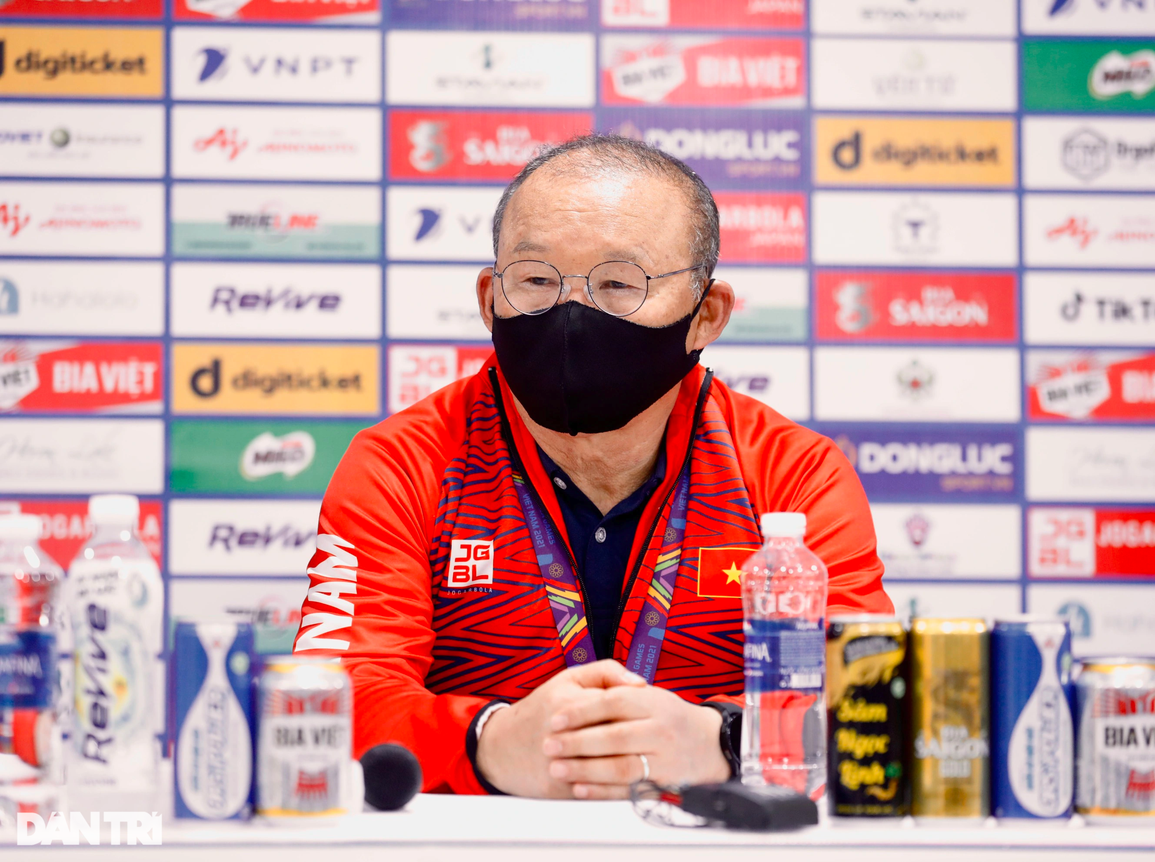 HLV Park Hang Seo: Sau SEA Games, tôi đã tính đến mục tiêu ở AFF Cup - 1 HLV Park Hang Seo: Sau SEA Games, tôi đã tính đến mục tiêu ở AFF Cup - 1