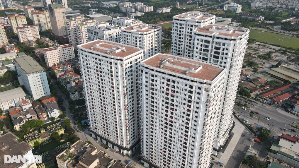 Đất nền đóng băng, căn hộ chung cư được đà bán giá cao - 1 Đất nền đóng băng, căn hộ chung cư được đà bán giá cao - 1