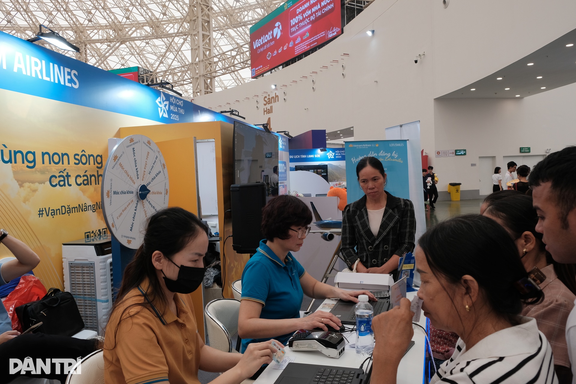 Các doanh nghiệp ông lớn mang gì đến Hội chợ Mùa Thu lần thứ nhất? - 6 Các doanh nghiệp ông lớn mang gì đến Hội chợ Mùa Thu lần thứ nhất? - 6