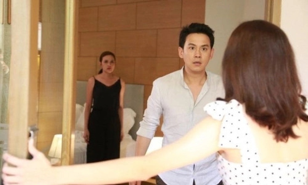 Xem camera chồng và osin có hành động lạ, tôi sửng sốt khi biết sự thật - 1