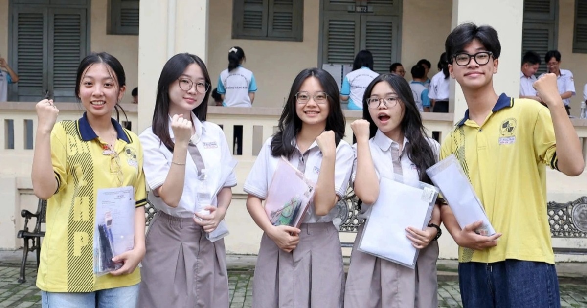 Đã đến lúc nên giao cho các tỉnh, thành tổ chức thi tốt nghiệp THPT? | Báo Dân trí