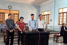 Nhiều cán bộ hầu tòa vì sai phạm trong lãnh vực đất đai