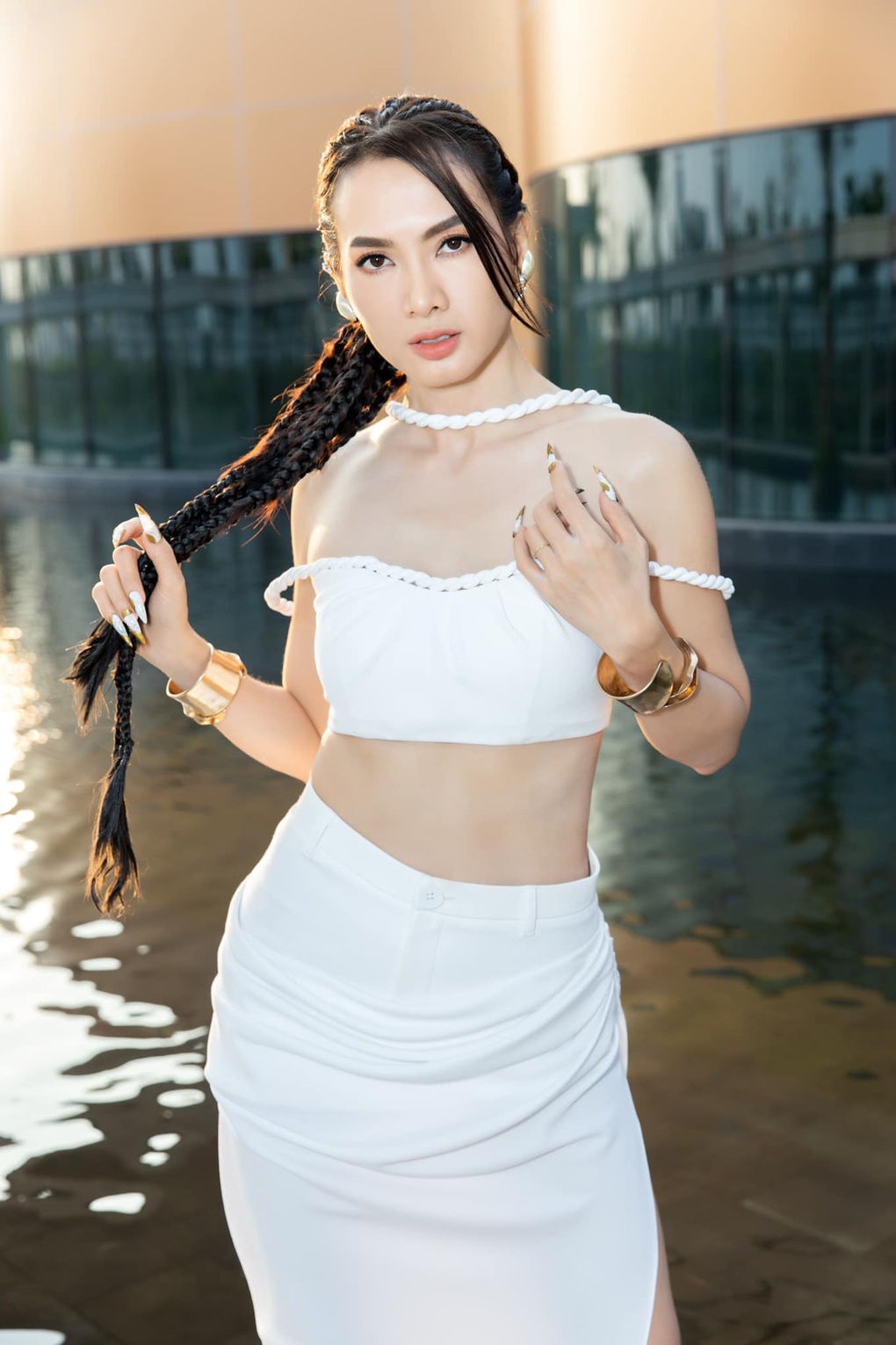 Anh Thư Tuyết nhiệt đới sau 17 năm: U50 gợi cảm, chỉ yêu khi con cho phép - 8 Anh Thư Tuyết nhiệt đới sau 17 năm: U50 gợi cảm, chỉ yêu khi con cho phép - 8