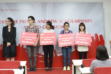 Học kỹ năng phỏng vấn để “rinh” học bổng Đại học Anh Quốc VN 600 triệu 