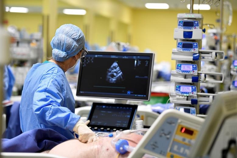 Ranh giới sống - chết bên trong các bệnh viện Italia - 12 Ranh giới sống - chết bên trong các bệnh viện Italia - 12