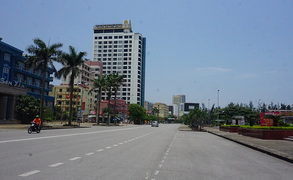 Biển Cửa Lò ngóng khách du lịch dịp nghỉ lễ - 1 Biển Cửa Lò ngóng khách du lịch dịp nghỉ lễ - 1