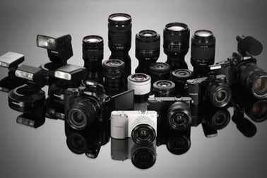 Samsung “quyết tâm” trên thị trường máy ảnh không gương lật