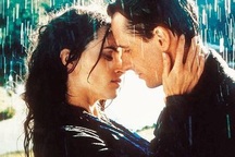 Những màn khóa môi dưới mưa đã đi vào lịch sử điện ảnh