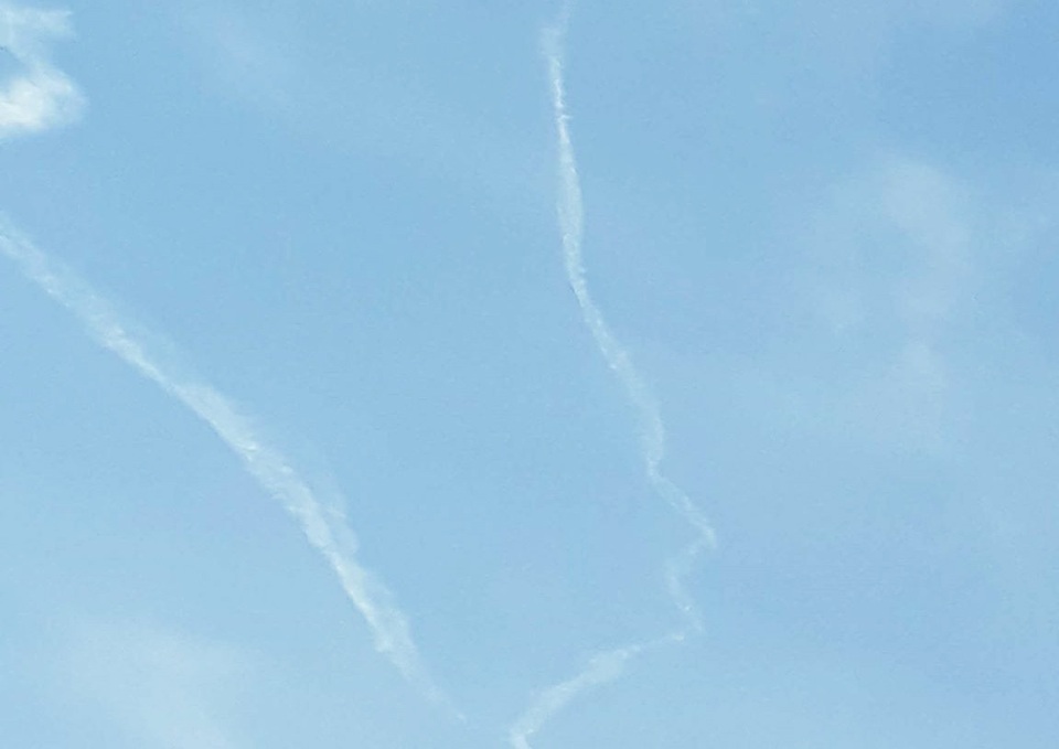 Tiếng nổ lớn trên bầu trời Bình Phước là tiếng máy bay Su-30 tăng tốc - 1 Tiếng nổ lớn trên bầu trời Bình Phước là tiếng máy bay Su-30 tăng tốc - 1