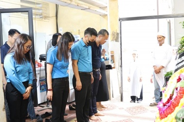 Chia buồn với gia đình người tử vong trong vụ lật tàu ở Quảng Ninh