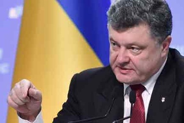 Tổng thống Ukraina mạnh tay sa thải 30 quan chức theo “luật thanh lọc“