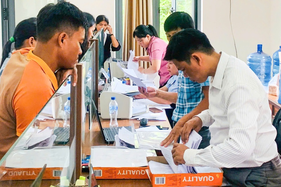 Chuyện không đuổi được người thừa, tắc tuyển thêm chỗ thiếu ở Đà Nẵng - 2 Chuyện không đuổi được người thừa, tắc tuyển thêm chỗ thiếu ở Đà Nẵng - 2