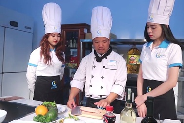Nghề bếp - nghề "hot" dễ học mà dễ kiếm việc