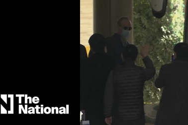 Chuyên gia WHO rời khu cách ly ở Vũ Hán để điều tra nguồn gốc virus