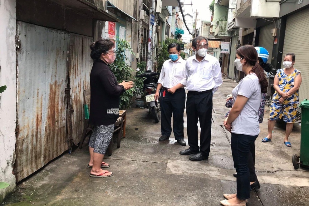 Nhà giáo Nhân dân chuyên lo chuyện bao đồng mùa dịch - 2 Nhà giáo Nhân dân chuyên lo chuyện bao đồng mùa dịch - 2