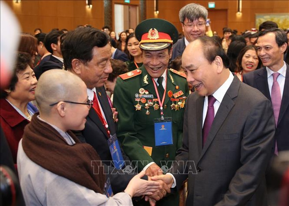 Thủ tướng gặp mặt kiều bào tham dự chương trình Xuân Quê hương 2020 - 6 Thủ tướng gặp mặt kiều bào tham dự chương trình Xuân Quê hương 2020 - 6