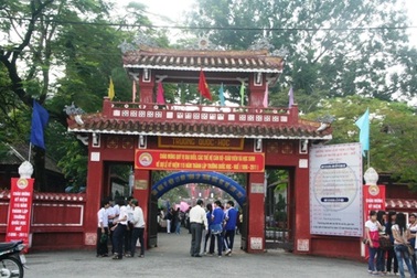 Tôn tạo trường Quốc Học Huế