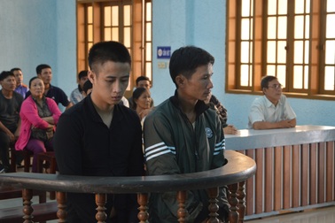 Bị ép uống bia, ra tay đâm chết bạn nhậu