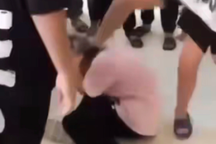 Hà Nội: Nữ sinh lớp 6 bị quây đánh tại lớp, nhà trường báo công an