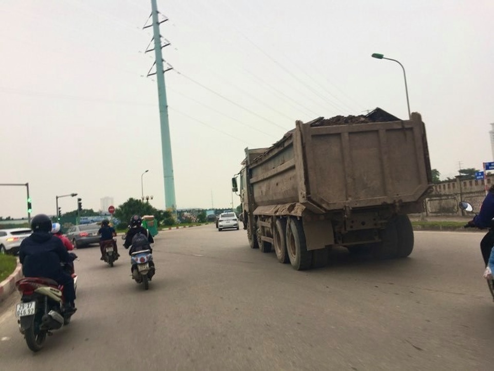 Xe hổ vồ lộng hành: Xuất hiện phù thủy dùng chổi để xóa dấu vết - 6 Xe hổ vồ lộng hành: Xuất hiện phù thủy dùng chổi để xóa dấu vết - 6