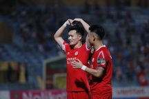 Hoàng Đức tỏa sáng, CLB Viettel hạ gục Bình Định