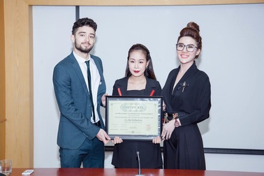 Mỹ phẩm Nelly.P mời chuyên gia tại Mỹ đào tạo Chuyên môn Marketing chuyên nghiệp