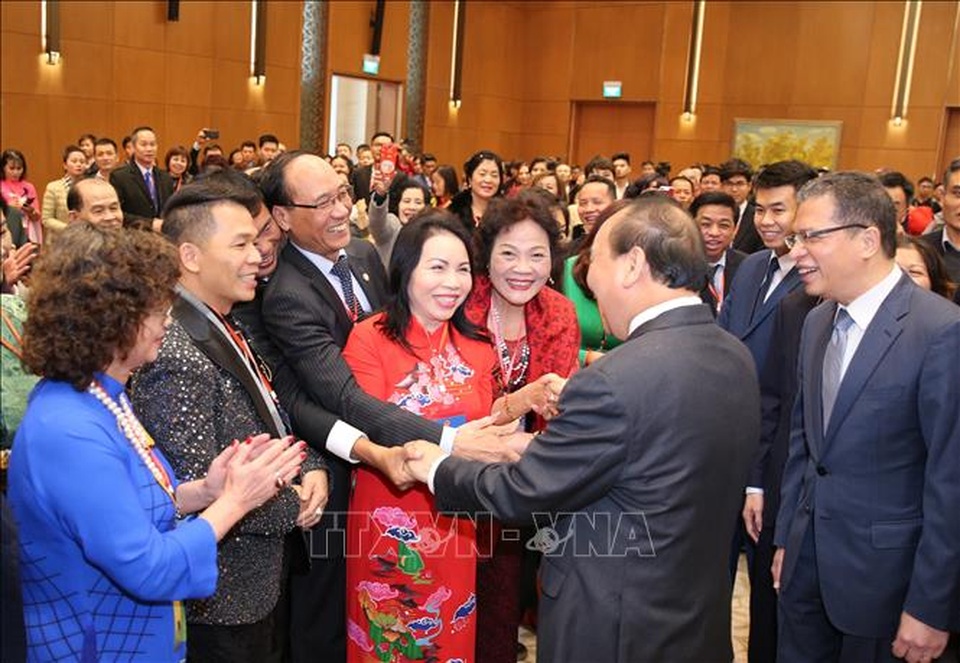 Thủ tướng gặp mặt kiều bào tham dự chương trình Xuân Quê hương 2020 - 3 Thủ tướng gặp mặt kiều bào tham dự chương trình Xuân Quê hương 2020 - 3